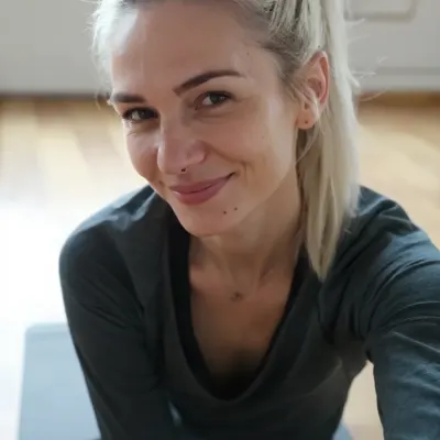 Дина, 44